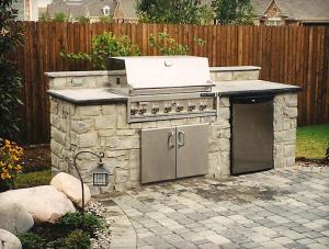 Outdoor Kitchen